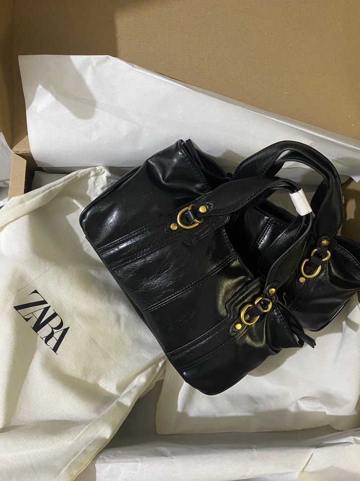 Zara Siyah Deri Metal Detaylı Kadın Çanta - Görsel 4