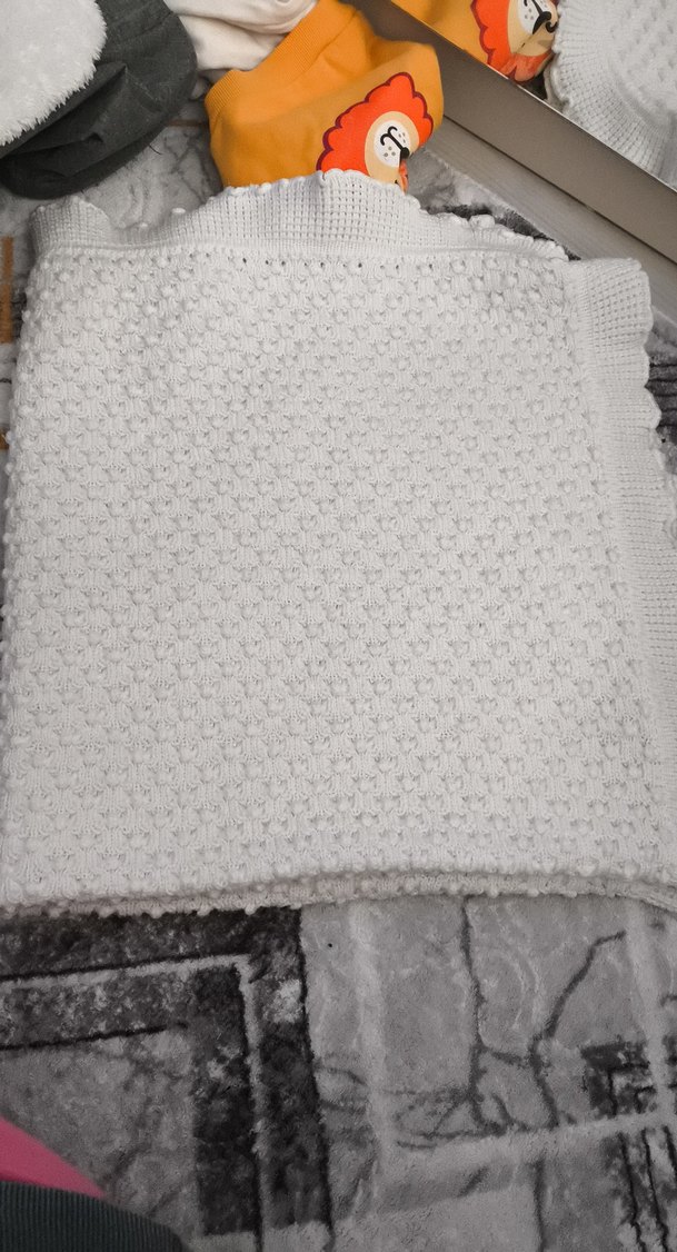 Beyaz Örgü Çocuk Battaniyesi - Görsel 2