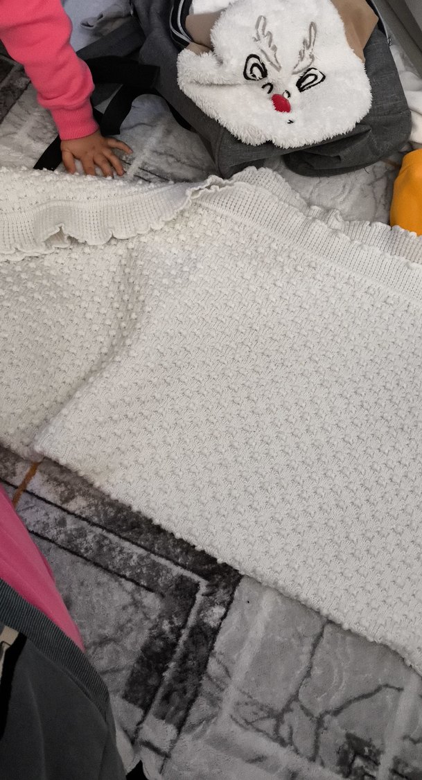 Beyaz Örgü Çocuk Battaniyesi - Görsel 3