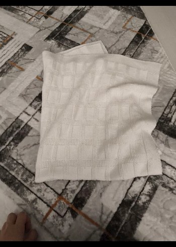 Beyaz Ekoseli Keten Çocuk Battaniyesi - Görsel 3