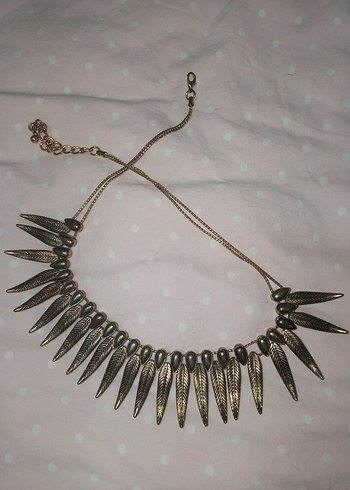 Bohem Tarzı Uzun Altın Renkli Boncuklu Kolye - Görsel 2