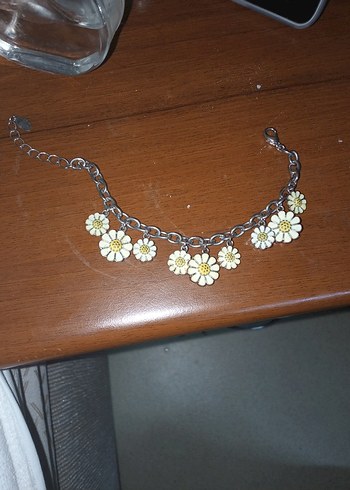 Çiçek Desenli Zincir Bileklik - Görsel 3