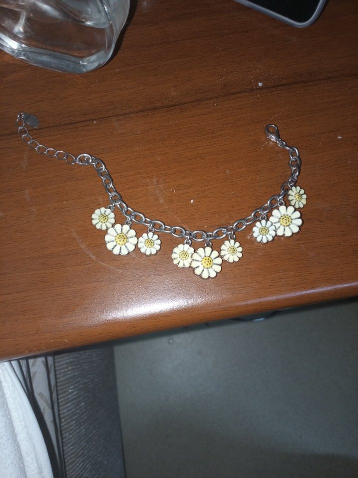 Çiçek Desenli Zincir Bileklik - Görsel 3