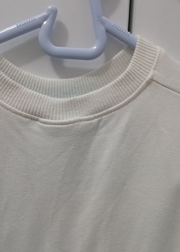 Pamuklu Beyaz Bluz ve Yeşil Desenli Etek - Görsel 4