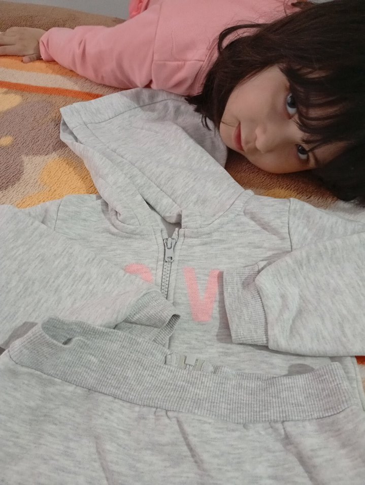 Kız Çocuk Gri Kapüşonlu Fermuarlı Sweatshirt - Görsel 4