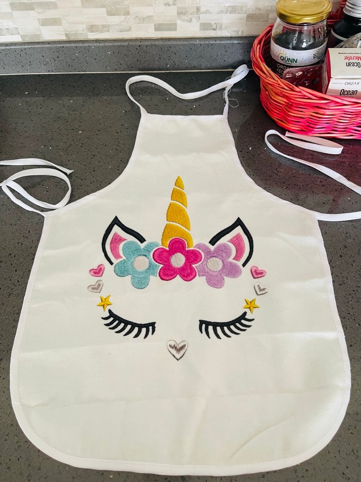 Nakışlı Beyaz Mutfak Önlüğü - Görsel 3