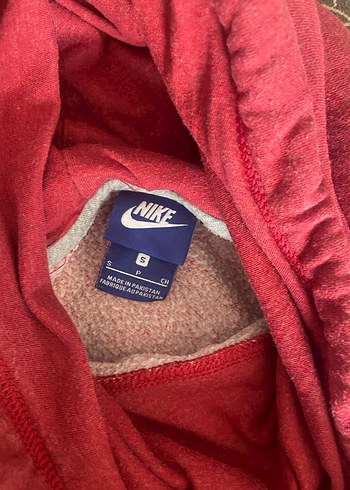 Kırmızı Kapüşonlu Nike Sweatshirt - Görsel 2