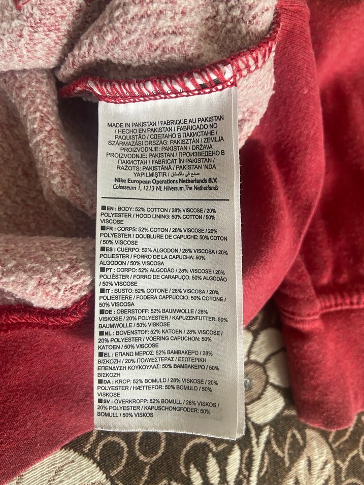 Kırmızı Kapüşonlu Nike Sweatshirt - Görsel 3