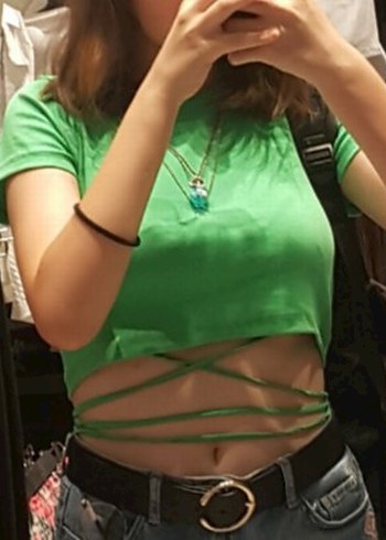 Yeşil Askılı Mini Crop Top - Görsel 2