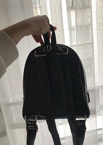Guess sırt çantası - Görsel 4