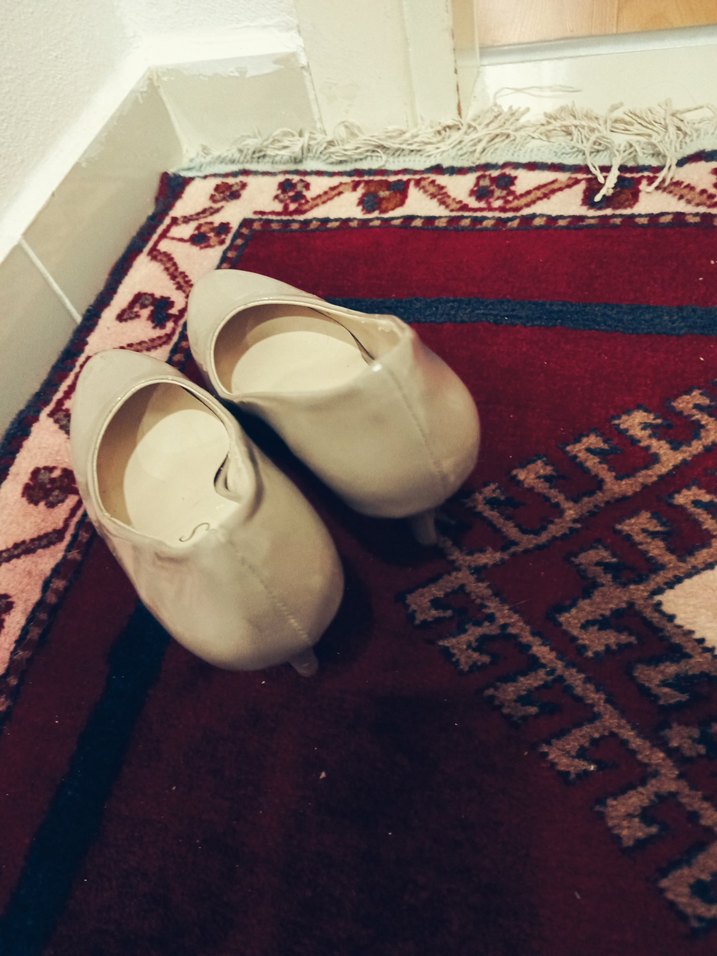 Simge Altın Renk Parlak Dolgu Topuklu Kadın Ayakkabı - Görsel 4