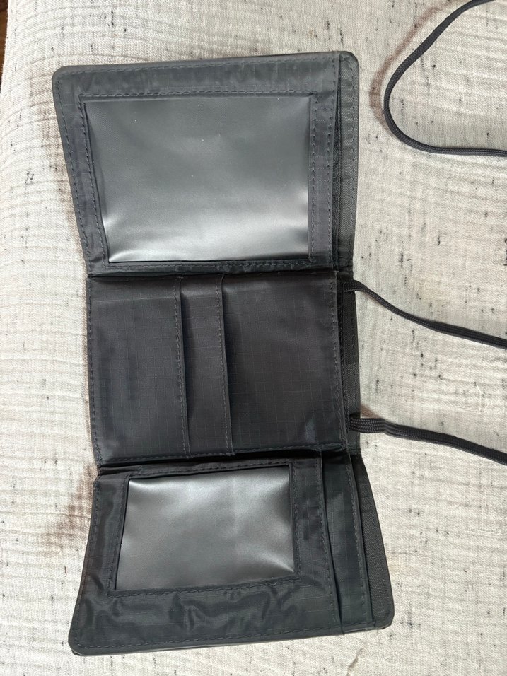 Samsonite pasaport ve seyahat cüzdanı - Görsel 3