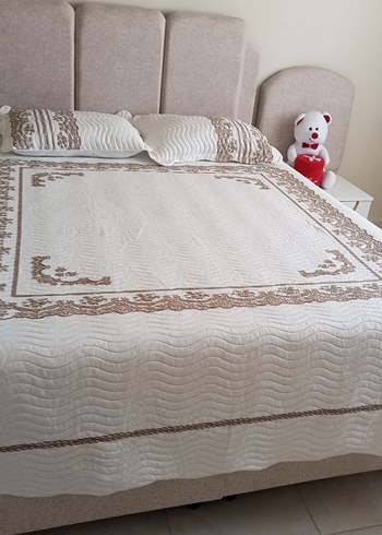 Nakışlı Beyaz Yatak Örtüsü takımı - Görsel 2