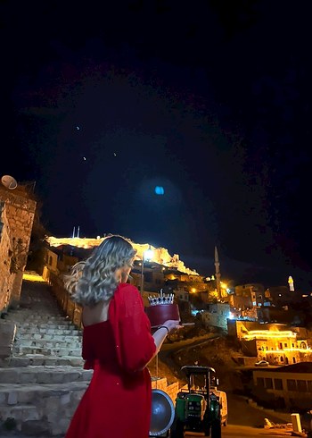 Kırmızı Mini Straplez Saten Elbise - Görsel 4