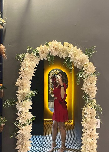 Kırmızı Mini Straplez Saten Elbise - Görsel 5