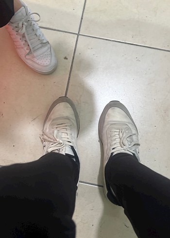 Erkek Beyaz calvin klein orjinal ayakkabı yıkayıp gönderm sğlrm - Görsel 4