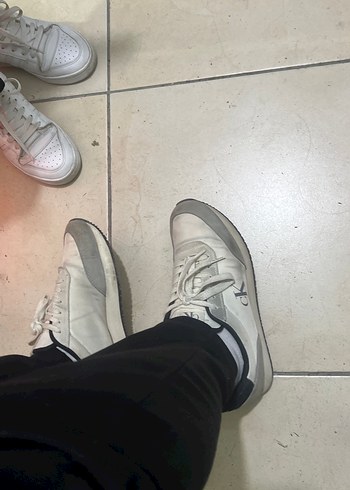 Erkek Beyaz calvin klein orjinal ayakkabı yıkayıp gönderm sğlrm - Görsel 5