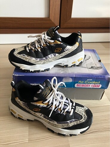 Orijinal Skechers D?LİTE