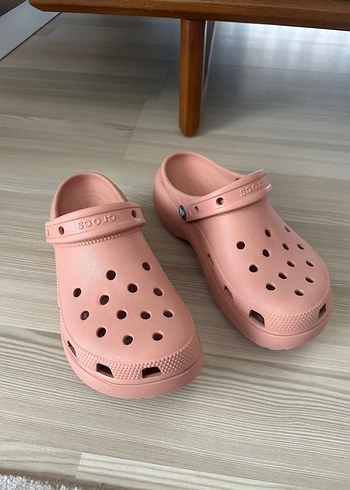 Crocs ürünü