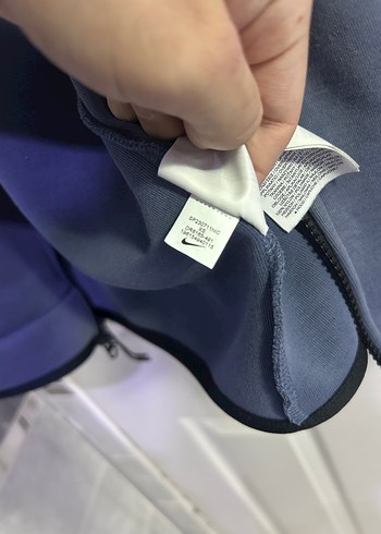 Tech fleece kapüşon ve kol bölgesi su geçirmez xs beden sorunsuz - Görsel 4
