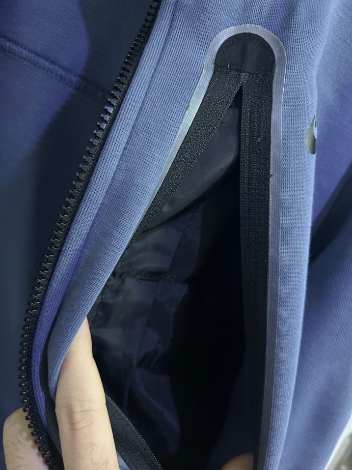 Tech fleece kapüşon ve kol bölgesi su geçirmez xs beden sorunsuz - Görsel 3