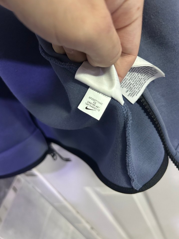 Tech fleece kapüşon ve kol bölgesi su geçirmez xs beden sorunsuz - Görsel 4