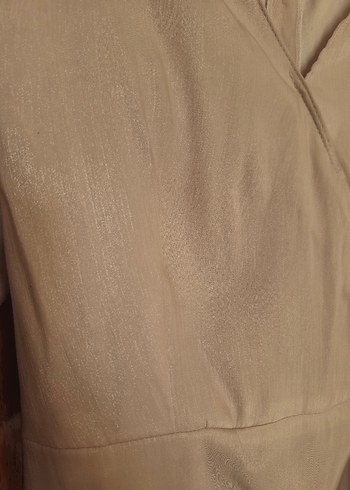 V Yaka Kısa Kollu Simli Pudra Elbise - Görsel 4