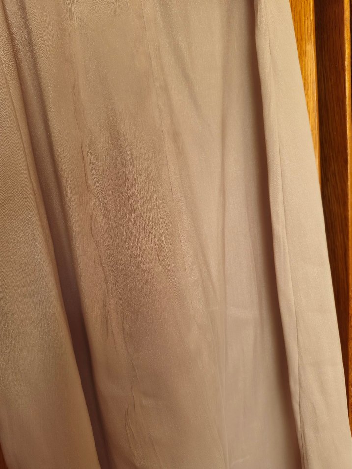 V Yaka Kısa Kollu Simli Pudra Elbise - Görsel 5