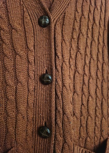 Düğmeli Örgü Hırka - Görsel 4