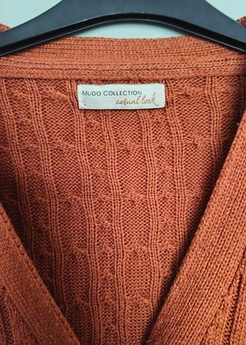 Düğmeli Örgü Hırka - Görsel 2