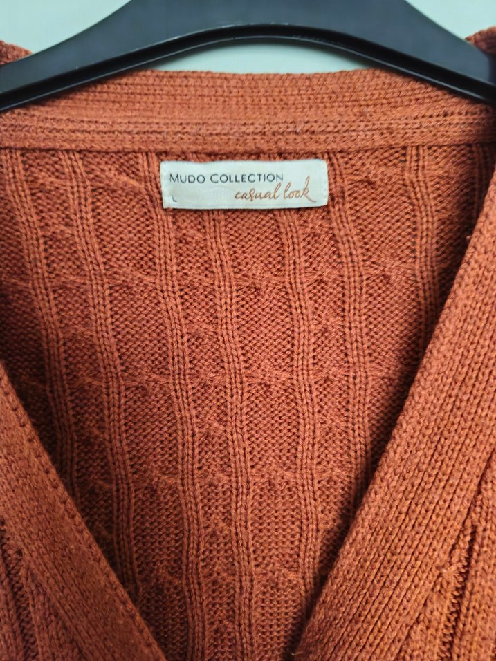 Düğmeli Örgü Hırka - Görsel 2