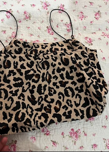 Leopar Desenli İnce Askılı Kız Bluzu - Görsel 3