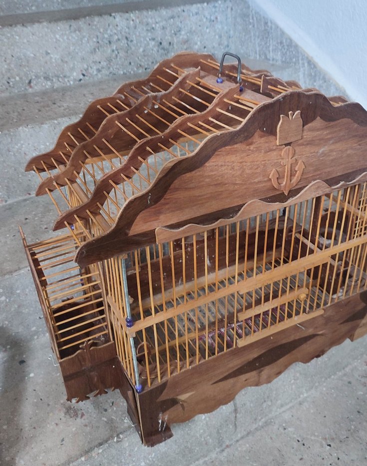 Koyu Kahverengi Ahşap Kuş Kafesi - Görsel 2