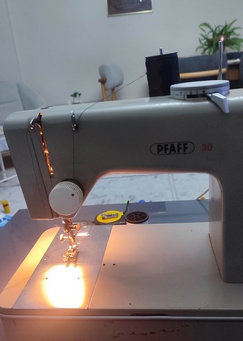 Gri PFAFF Dikiş Makinesi - Görsel 2