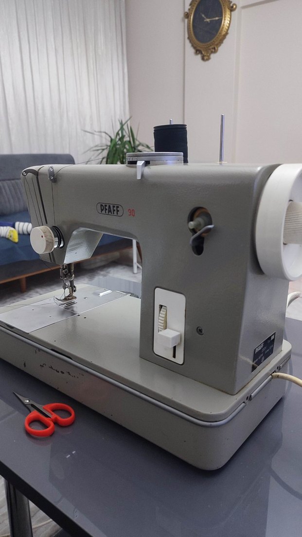 Gri PFAFF Dikiş Makinesi - Görsel 5