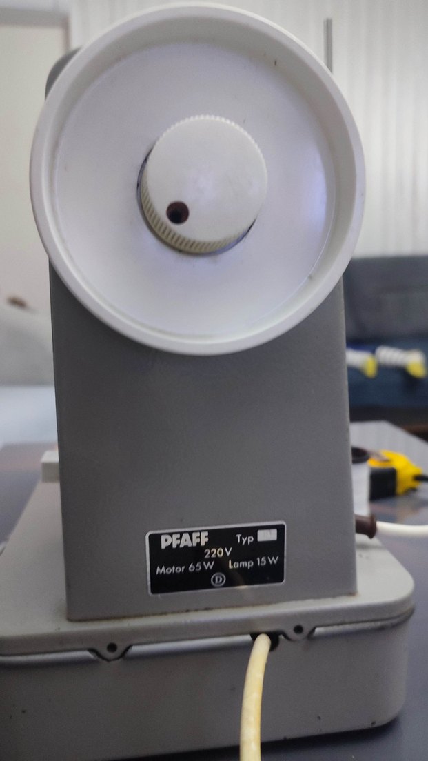 Gri PFAFF Dikiş Makinesi - Görsel 3