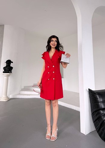 Düğmeli Kırmızı Fırfırlı Elbise - Görsel 3