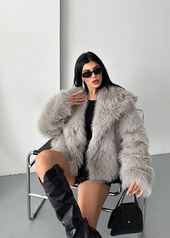 Gri Kısa Kürk Detaylı Kadın Ceket - Görsel 2