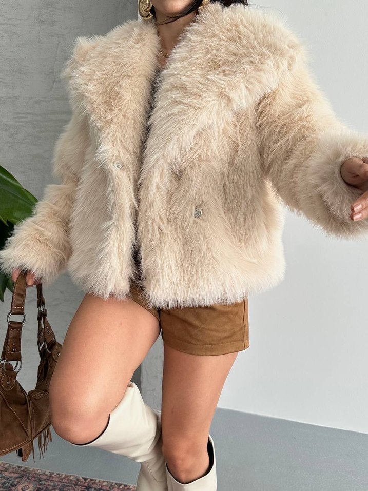 Bej Kısa Kürklü  Ceket - Görsel 3