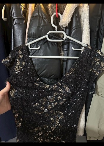 Koton Siyah Taşlı şık V Yaka mini kadın gece Elbisesi - Görsel 4