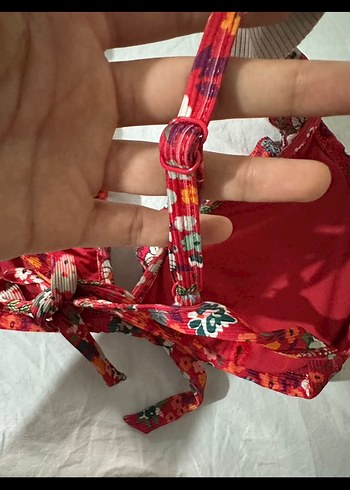 Penti Çiçek Desenli Kırmızı Fırfırlı Bikini takımı - Görsel 6