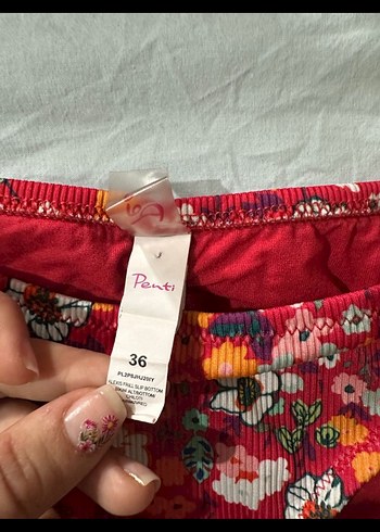 Penti Çiçek Desenli Kırmızı Fırfırlı Bikini takımı - Görsel 3