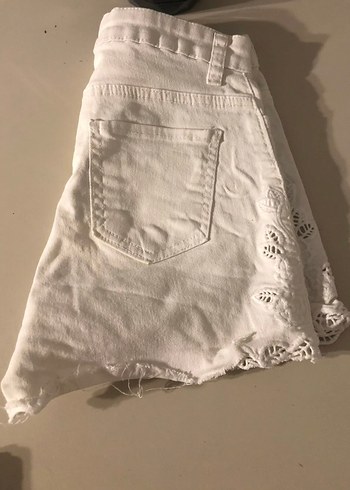 Defacto Desenli Beyaz Keten Mini Şort - Rahat Kesim - Görsel 3