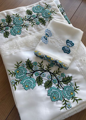 iğne oyalı mevlit örtüsü seccade havlu bohça kur an kabı seti - Görsel 2