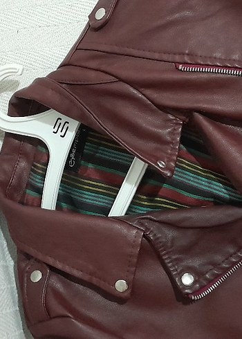 Bordo Kemerli Kısa Deri Biker Ceket - Görsel 4