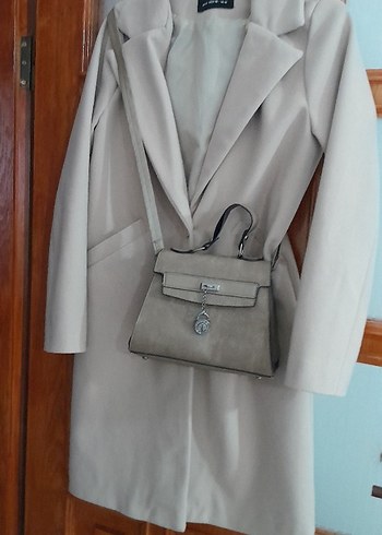 Bej Süet Kemerli Kısa Kadın Klasik Kaban - Görsel 2