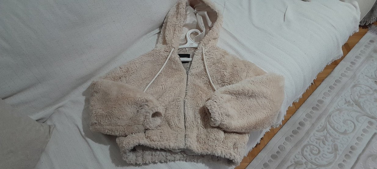 Kapüşonlu Bej Peluş Kadın mont - Görsel 5