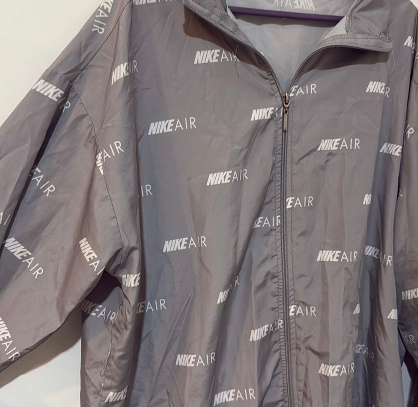 Gri Nike Air Baskılı kadın Yağmurluk - Görsel 4