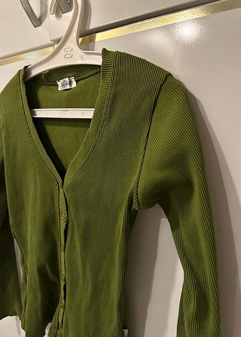 Düğmeli Yeşil triko Hırka - Görsel 2