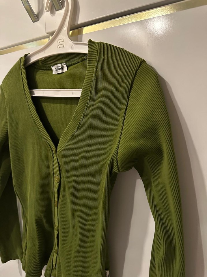 Düğmeli Yeşil triko Hırka - Görsel 2